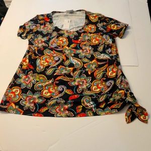 NWT Avenue size 14/16 beautiful paisley top